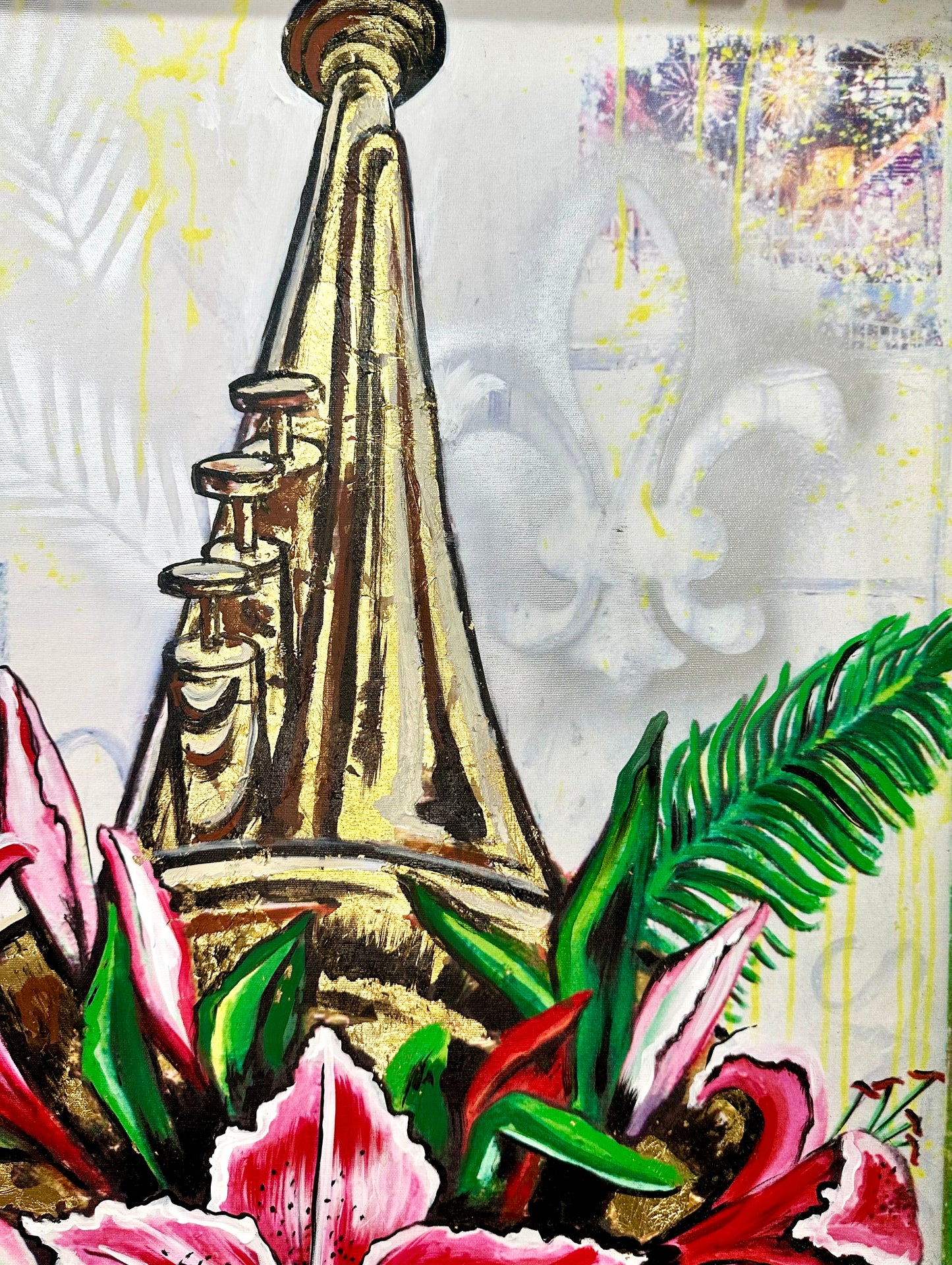 Art Golden Floral Trumpet