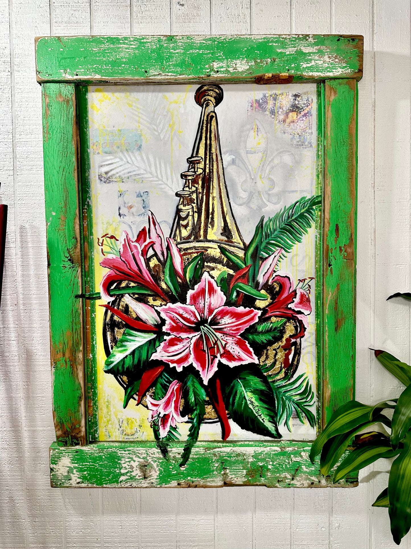 Art Golden Floral Trumpet
