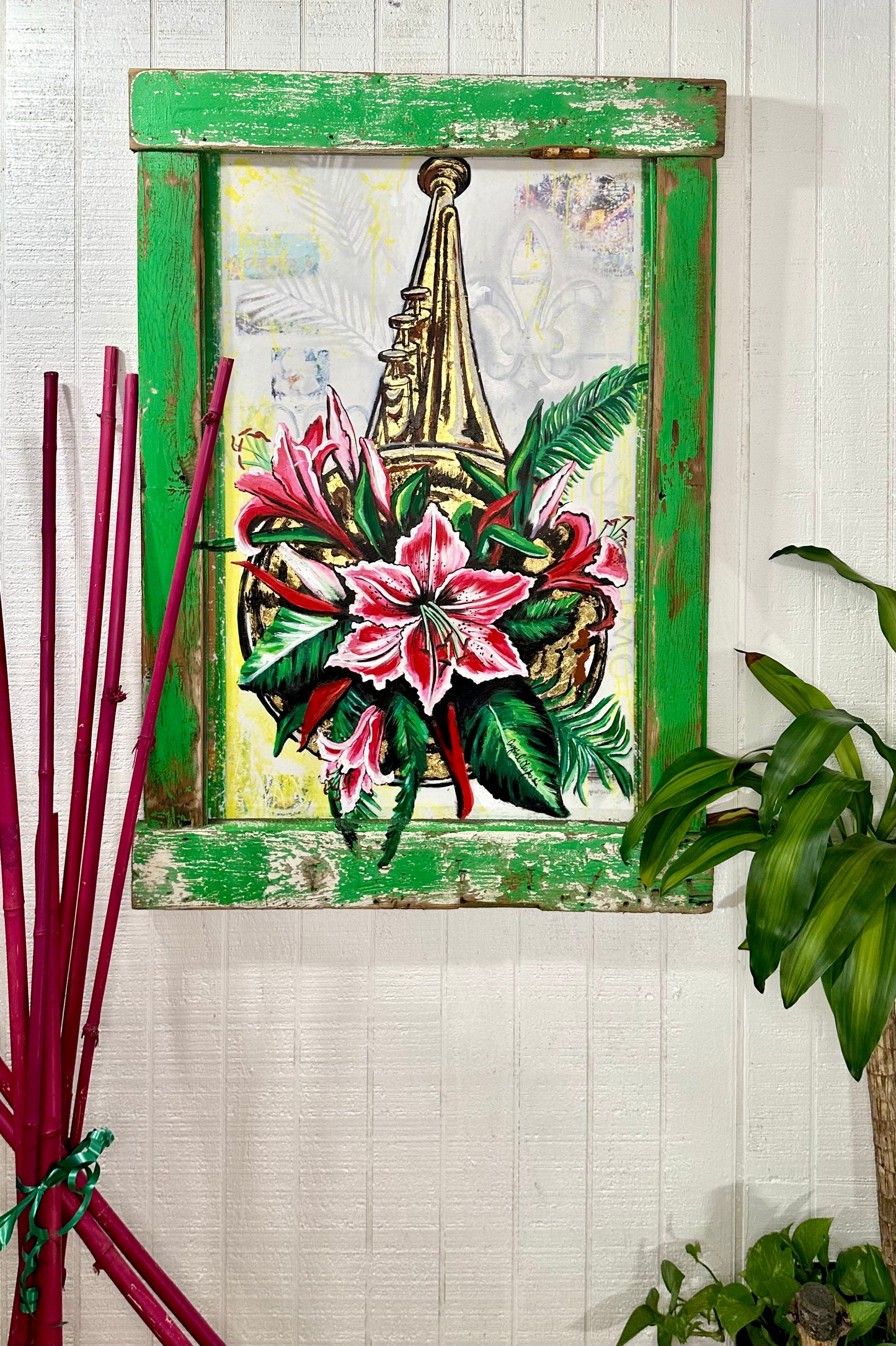 Art Golden Floral Trumpet
