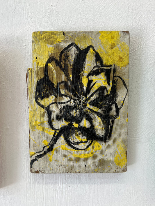 Vignettes- Yellow Magnolia